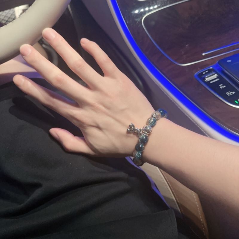 chr1st1an D10r bracelets